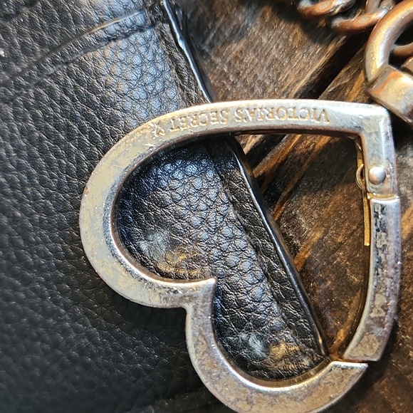 Victoria's Secret Black Card Holder with Gold Heart Accents - Picture 6 of 7